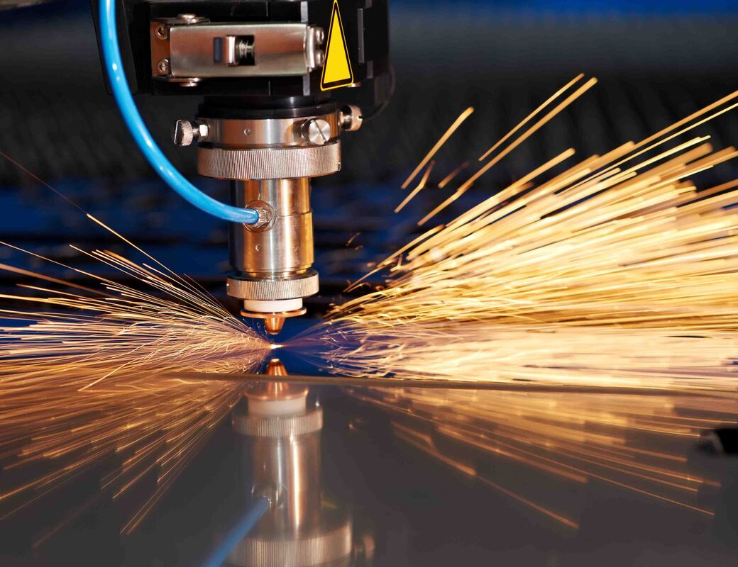 Corte de plancha de acero por plasma